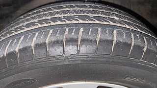 Used 2011 Toyota Corolla Altis [2008-2011] VL AT Petrol Petrol Automatic tyres LEFT FRONT TYRE TREAD VIEW