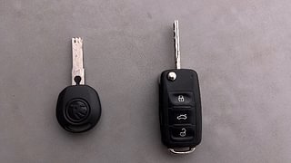 Used 2015 volkswagen Vento 1.5L Highline Diesel AT Diesel Automatic extra CAR KEY VIEW