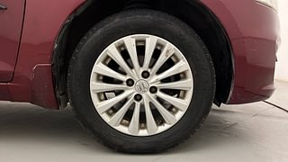 Used 2016 Maruti Suzuki Ciaz [2014-2017] ZXi AT Petrol Automatic tyres RIGHT FRONT TYRE RIM VIEW