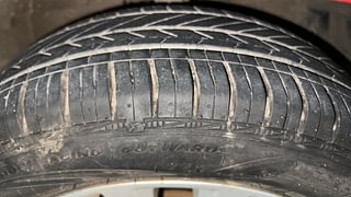 Used 2016 Maruti Suzuki Ciaz [2014-2017] ZXi AT Petrol Automatic tyres RIGHT FRONT TYRE TREAD VIEW