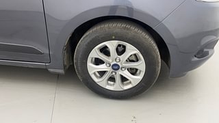 Used 2017 Ford Figo [2015-2019] Titanium 1.2 Ti-VCT Petrol Manual tyres RIGHT FRONT TYRE RIM VIEW