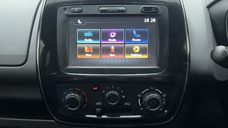 Used 2017 Renault Kwid [2015-2019] RXT Petrol Manual interior MUSIC SYSTEM & AC CONTROL VIEW