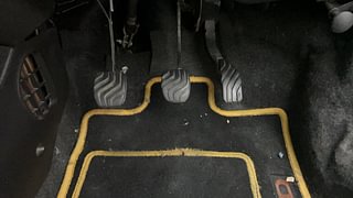 Used 2017 Renault Kwid [2015-2019] RXT Petrol Manual interior PEDALS VIEW