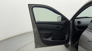 Used 2017 Renault Kwid [2015-2019] RXT Petrol Manual interior LEFT FRONT DOOR OPEN VIEW