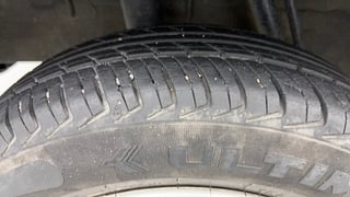 Used 2017 Renault Kwid [2017-2019] RXT 1.0 SCE Special Petrol Manual tyres RIGHT REAR TYRE TREAD VIEW