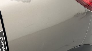 Used 2017 Renault Kwid [2015-2019] RXT Petrol Manual dents MINOR SCRATCH