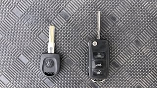 Used 2016 Volkswagen Polo [2015-2019] Comfortline 1.2L CNG (Outside Fitted) Petrol+cng Manual extra CAR KEY VIEW