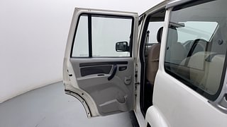 Used 2016 Mahindra Scorpio [2014-2017] S6 Plus Diesel Manual interior LEFT REAR DOOR OPEN VIEW