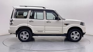 Used 2016 Mahindra Scorpio [2014-2017] S6 Plus Diesel Manual exterior RIGHT SIDE VIEW