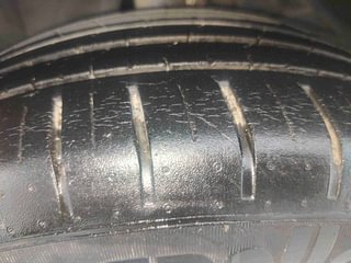 Used 2019 Maruti Suzuki Baleno [2019-2022] Zeta Petrol Petrol Manual tyres RIGHT FRONT TYRE TREAD VIEW