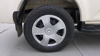 Used 2016 Mahindra Scorpio [2014-2017] S6 Plus Diesel Manual tyres RIGHT REAR TYRE RIM VIEW