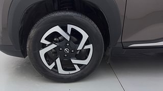 Used 2022 Nissan Magnite XV Premium Turbo CVT (O) Petrol Automatic tyres LEFT FRONT TYRE RIM VIEW