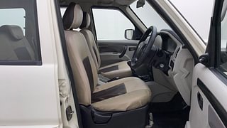 Used 2016 Mahindra Scorpio [2014-2017] S6 Plus Diesel Manual interior RIGHT SIDE FRONT DOOR CABIN VIEW