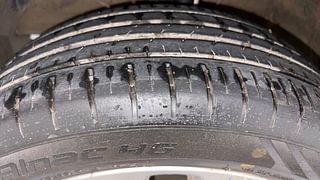 Used 2017 Maruti Suzuki Baleno [2015-2019] Zeta Petrol Petrol Manual tyres LEFT FRONT TYRE TREAD VIEW