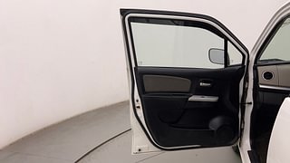 Used 2015 Maruti Suzuki Wagon R 1.0 [2013-2019] LXi CNG Petrol+cng Manual interior LEFT FRONT DOOR OPEN VIEW