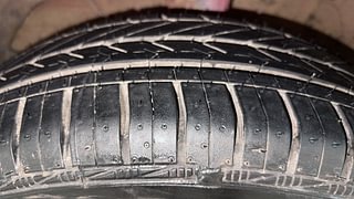 Used 2019 Maruti Suzuki Swift [2017-2021] ZXi AMT Petrol Automatic tyres LEFT FRONT TYRE TREAD VIEW