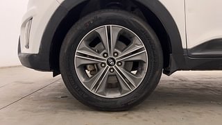 Used 2017 Hyundai Creta [2015-2018] 1.6 SX Plus Auto Petrol Petrol Automatic tyres LEFT FRONT TYRE RIM VIEW