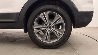 Used 2017 Hyundai Creta [2015-2018] 1.6 SX Plus Auto Petrol Petrol Automatic tyres LEFT REAR TYRE RIM VIEW