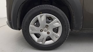 Used 2020 renault Kwid 1.0 RXT Opt Petrol Manual tyres LEFT FRONT TYRE RIM VIEW