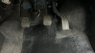 Used 2016 Maruti Suzuki Alto 800 [2016-2019] Vxi Petrol Manual interior PEDALS VIEW