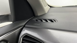 Used 2022 Volkswagen Taigun Topline 1.0 TSI AT Petrol Automatic top_features Airbags