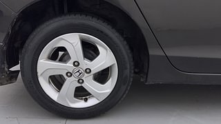 Used 2015 Honda City [2014-2017] V Diesel Diesel Manual tyres RIGHT REAR TYRE RIM VIEW