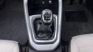 Used 2021 Kia Sonet HTX 1.5 Diesel Manual interior GEAR  KNOB VIEW