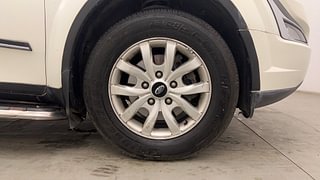 Used 2017 Mahindra XUV500 [2015-2018] W10 Diesel Manual tyres RIGHT FRONT TYRE RIM VIEW