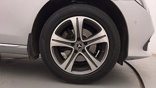 Used 2018 Mercedes-Benz E-Class [2017-2021] E220d Avantgarde Diesel Automatic tyres RIGHT FRONT TYRE RIM VIEW