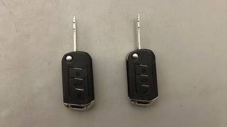 Used 2023 Mahindra XUV 300 W8 (O) AMT Petrol Petrol Automatic extra CAR KEY VIEW