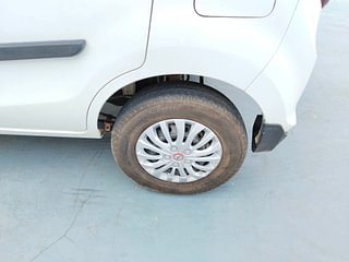 Used 2018 Maruti Suzuki Alto 800 [2016-2019] Lxi Petrol Manual tyres LEFT REAR TYRE RIM VIEW