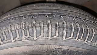 Used 2016 Renault Kwid [2015-2019] RXT Petrol Manual tyres LEFT FRONT TYRE TREAD VIEW