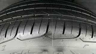 Used 2021 Tata Altroz XZ 1.2 Petrol Manual tyres RIGHT REAR TYRE TREAD VIEW