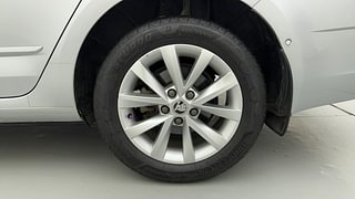 Used 2019 Skoda Octavia [2017-2019] 1.8 TSI AT L K Petrol Automatic tyres LEFT REAR TYRE RIM VIEW