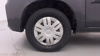 Used 2022 Maruti Suzuki Alto 800 Lxi (O) Petrol Manual tyres LEFT FRONT TYRE RIM VIEW