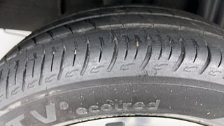 Used 2020 Renault Triber RXZ AMT Petrol Automatic tyres RIGHT REAR TYRE TREAD VIEW