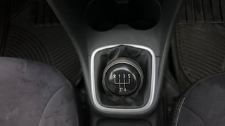 Used 2015 Volkswagen Polo [2014-2020] Highline 1.5 (D) Diesel Manual interior GEAR  KNOB VIEW