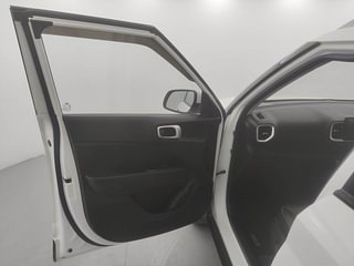 Used 2020 Hyundai Venue [2019-2022] SX 1.0  Turbo iMT Petrol Manual interior LEFT FRONT DOOR OPEN VIEW