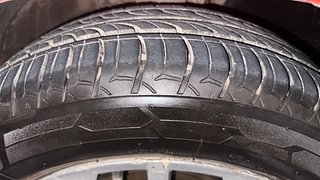 Used 2015 Volkswagen Polo [2014-2020] Highline 1.5 (D) Diesel Manual tyres RIGHT FRONT TYRE TREAD VIEW