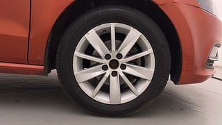 Used 2015 Volkswagen Polo [2014-2020] Highline 1.5 (D) Diesel Manual tyres RIGHT FRONT TYRE RIM VIEW