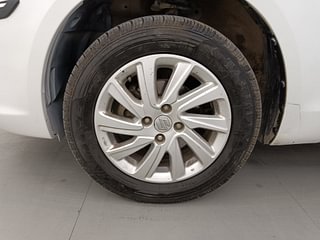 Used 2015 Maruti Suzuki Swift Dzire ZXI Petrol Manual tyres LEFT FRONT TYRE RIM VIEW