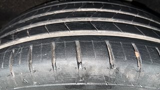 Used 2016 Maruti Suzuki Baleno [2015-2019] Zeta Petrol Petrol Manual tyres LEFT REAR TYRE TREAD VIEW