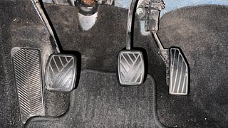 Used 2016 Maruti Suzuki Baleno [2015-2019] Zeta Petrol Petrol Manual interior PEDALS VIEW