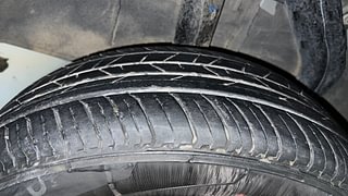 Used 2021 Renault Kiger RXZ 1.0 Turbo MT Petrol Manual tyres RIGHT REAR TYRE TREAD VIEW