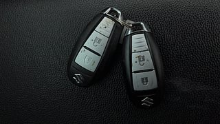 Used 2016 Maruti Suzuki Baleno [2015-2019] Zeta Petrol Petrol Manual extra CAR KEY VIEW