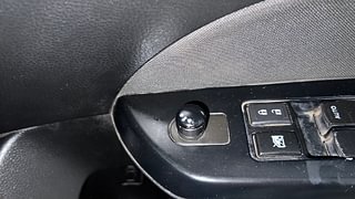 Used 2012 Maruti Suzuki Swift [2011-2017] VXi Petrol Manual top_features Adjustable ORVM