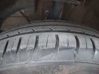 Used 2022 maruti-suzuki Dzire VXI AMT Petrol Automatic tyres LEFT FRONT TYRE TREAD VIEW