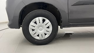 Used 2017 Maruti Suzuki Alto 800 [2016-2019] Vxi Petrol Manual tyres LEFT FRONT TYRE RIM VIEW