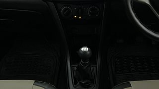 Used 2012 Maruti Suzuki Swift [2011-2017] VXi Petrol Manual interior GEAR  KNOB VIEW