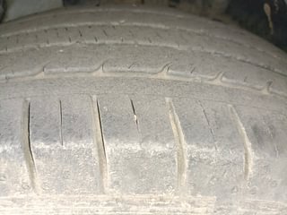 Used 2019 Hyundai Creta [2018-2020] 1.6 SX VTVT Petrol Manual tyres RIGHT REAR TYRE TREAD VIEW